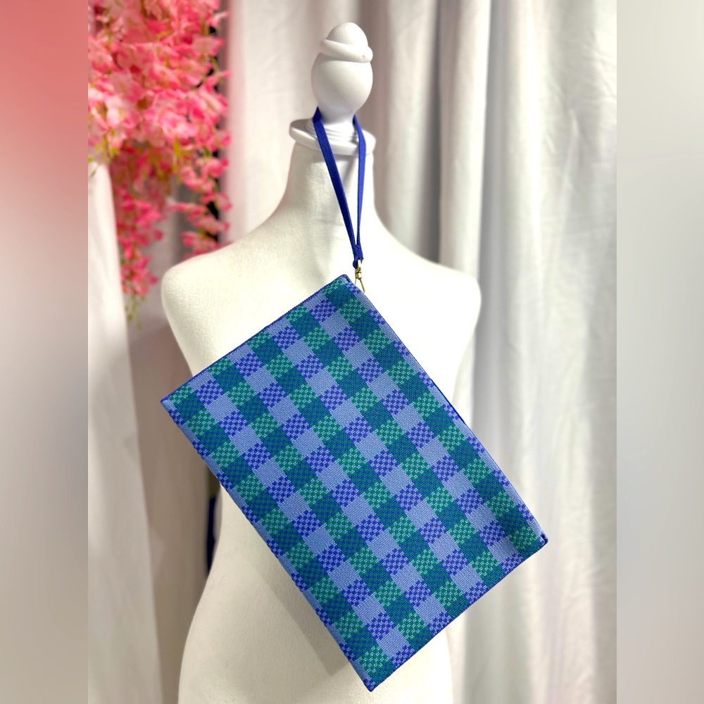 Rothy’s wristlet